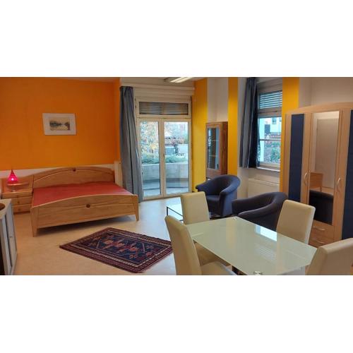 1 Zimmer Wohnung mit Balkon