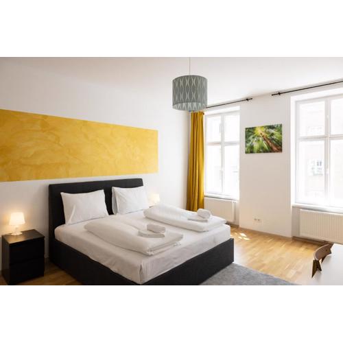 120 m2 Sunny & Calm Long-Term Apartment with Free Parking