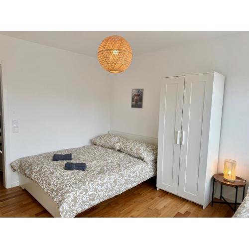 2 Bedroom Apartment with Free Parking