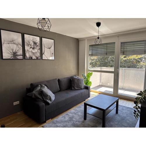 2BR, Danube, Central, U6 & S-Bahn - Axara Housing BRN 39