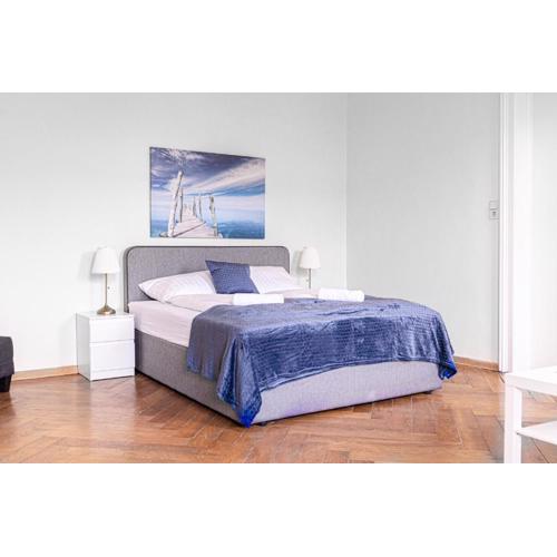 4 Great Apartment Near AKH - Ideal for Groups of 19