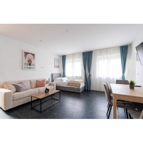 65m2 Apartment near Vienna - Up to 6 Guests - Self Check-in - Free Parking