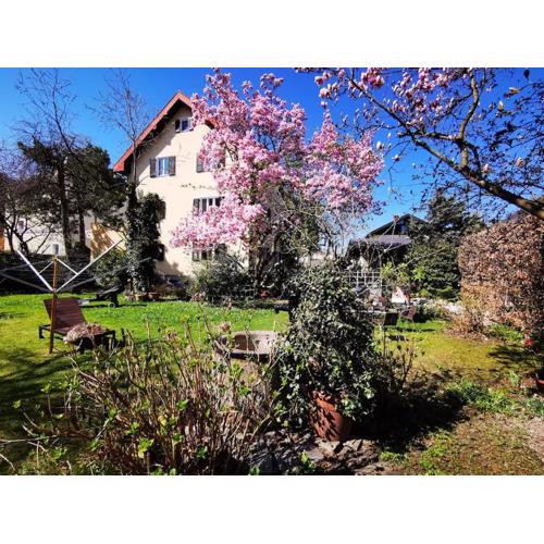 70qm 3-Zimmer Apartment am Tauernradweg in Hallein bei Salzburg, nahe Berchtesgaden, Roßfeld, Kehlsteinhaus, Obersalzberg, Watzmann, Schönau am Königsee, Bad Vigaun, Schloss Hellbrunn, Burg Hohen Salzburg, Burg Hohen Werfen # Beherbergungsbetrieb OC45