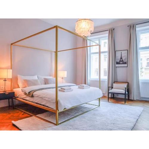 8 Minutes to Inner City I 5 Min walk to Metro I Wifi