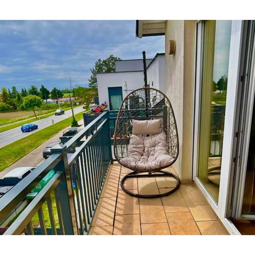 80 m2 Rooftop Apartment with Balcony & Free Parking