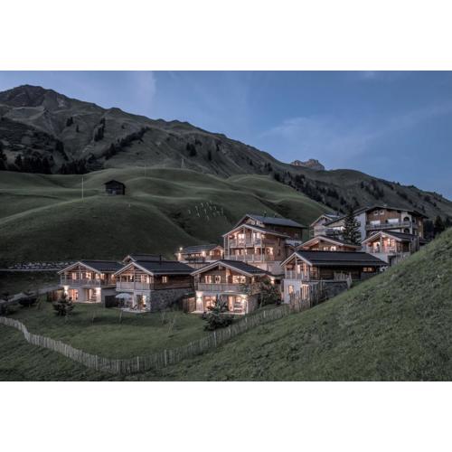 Aadla Walser-Chalets mit privater Sauna, Hotpot und Hotelservice