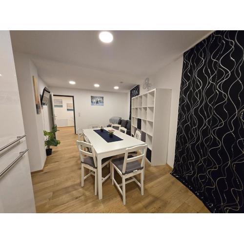 Aldrans Apartment with 3 bedrooms