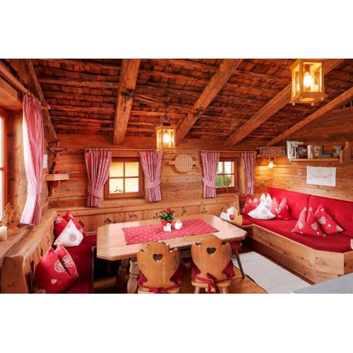 Almdorf Flachau - Luxus Hüttenurlaub