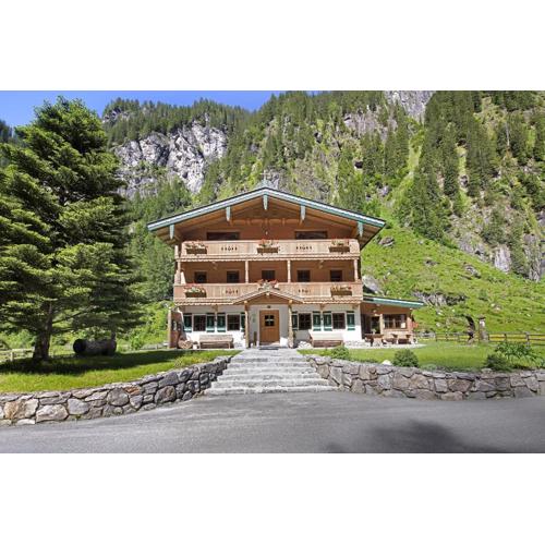 Alpenchalet Lacknerbrunn bis 23 P