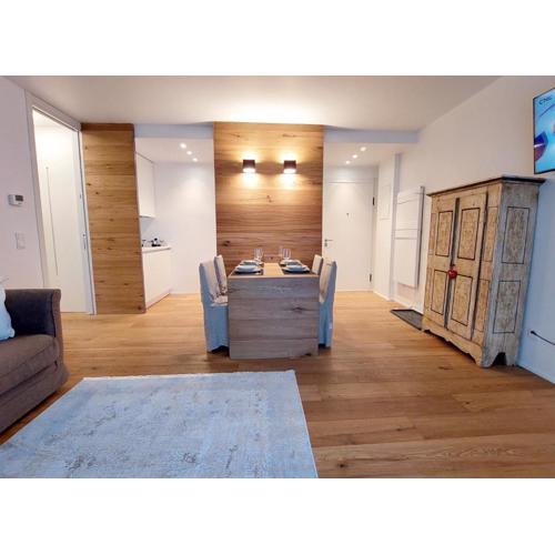 ALPENFLAIR - charming ski-to-door apartment