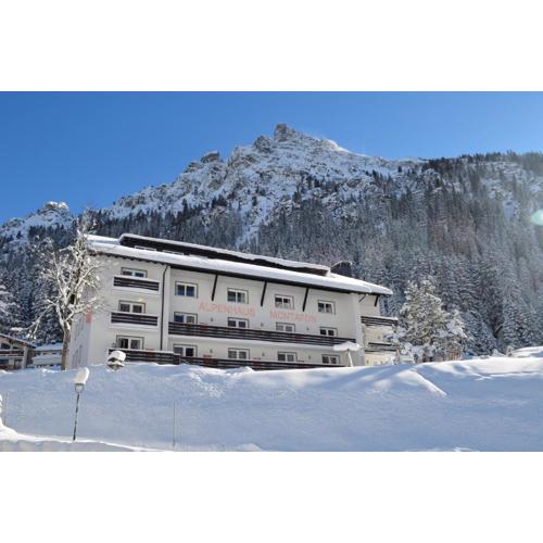 Alpenhaus Montafon by Pferd auf Wolke