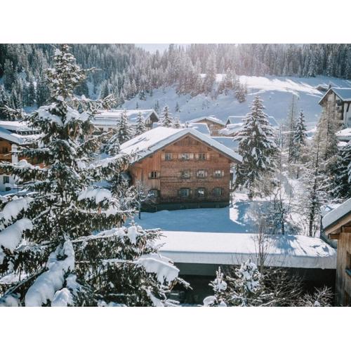 Alpina Lech - Geborgen in den Bergen