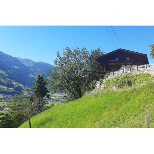Alpine cottage with exceptional view