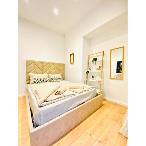 Amazing Gem 4-BR Retreat Breathtaking City Views