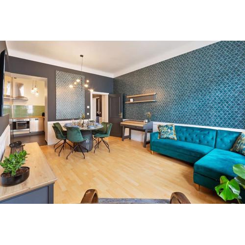 Anthrazit Oasis near Center Shoppingstreet 3 room