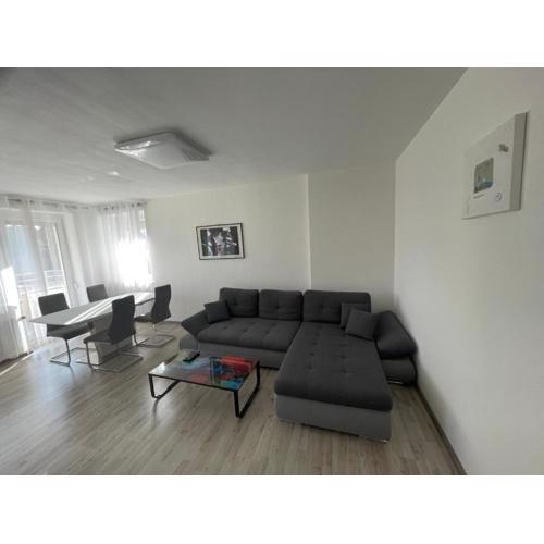 Apartment 6