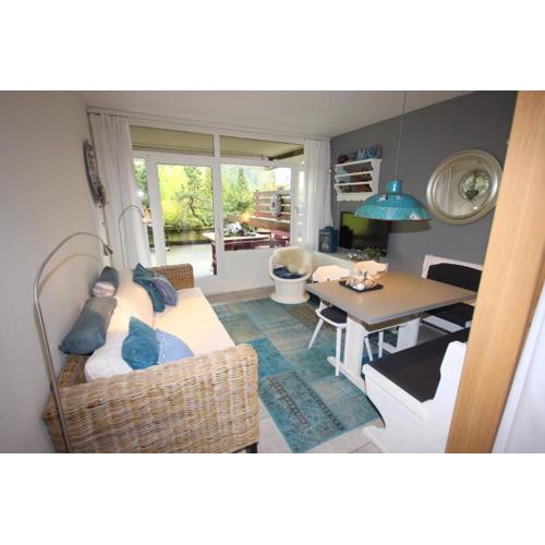 Apartment Blue Jeans