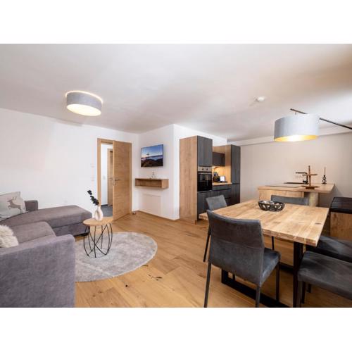 Apartment Deluxe Bergblick 10 by Interhome