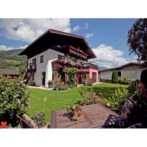 Apartment in Bramberg am Wildkogel with balcony
