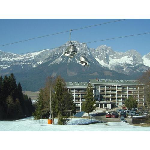 Apartment in Ellmau with Ski-In Access