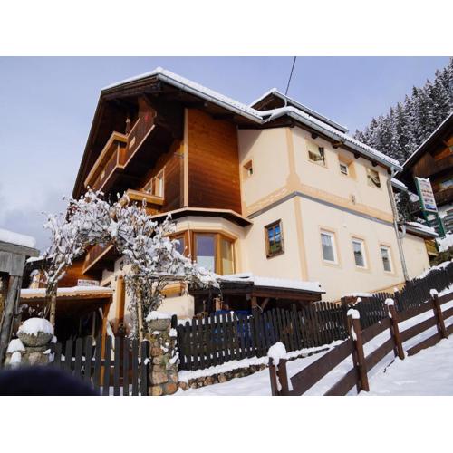 Apartment in Hippach with Mountain Views