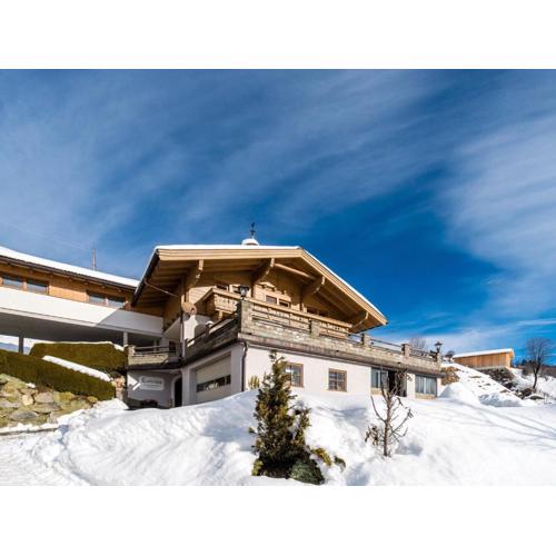Apartment in Hollersbach near Ski Lift