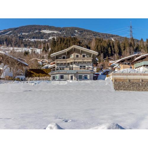 Apartment in Neukirchen near Ski Lift