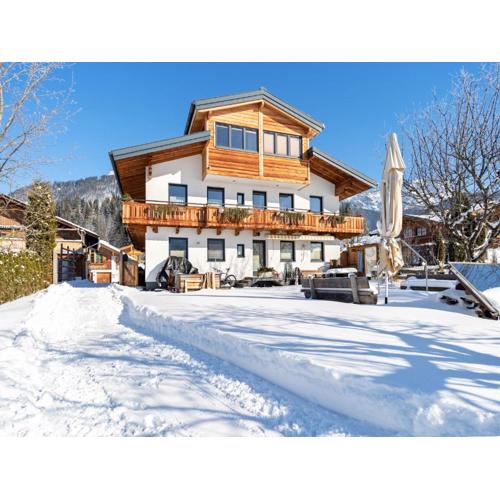 Apartment in Saalfelden near Ski Slopes