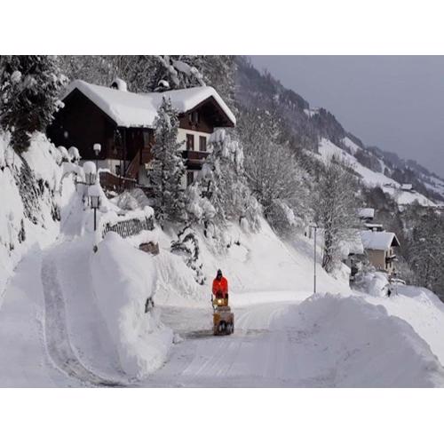 Apartment in Stuhlfelden near Ski Lift