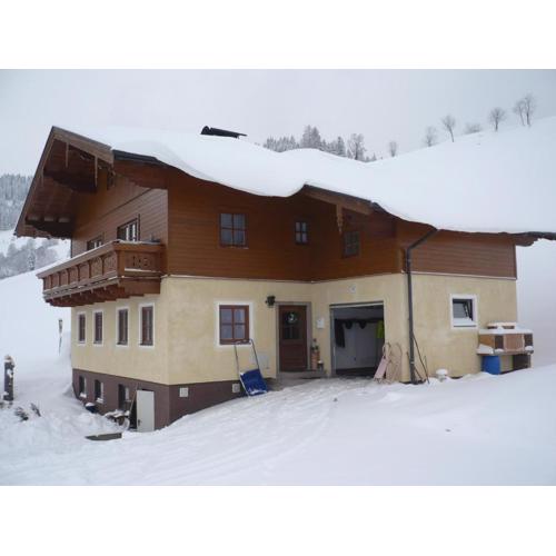 Apartment in Wagrain with Stunning Mountain Views