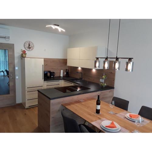 Apartment Kristall Real