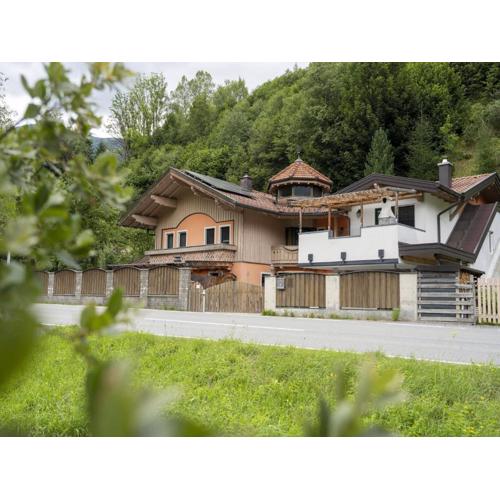 Apartment Neukirchen near Ski Slopes