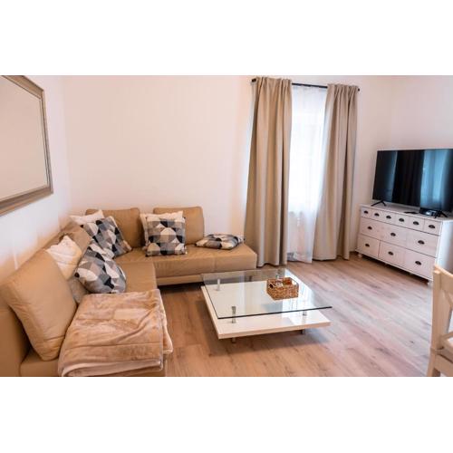 Apartment ReRo