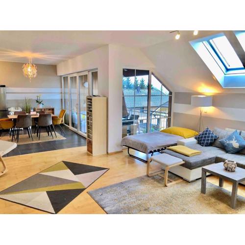 Apartment With Amazing Lake- and Mountain View