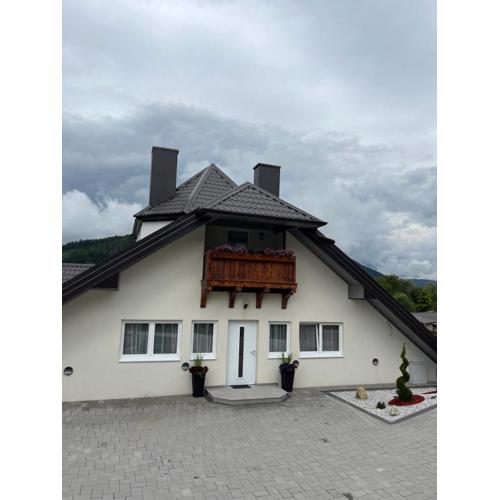 Apartments und Zimmervermietung