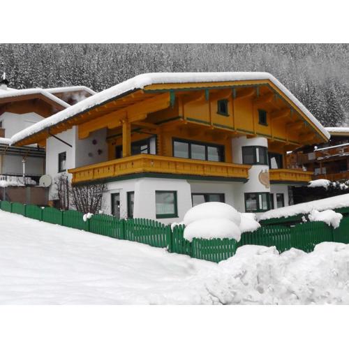 Appartementhaus Zillertal by PiaundDirk