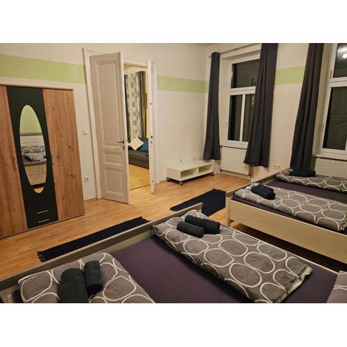 Archduchess Suite 18