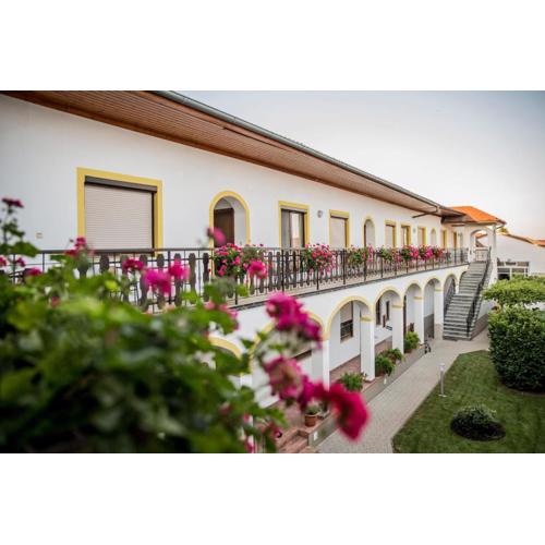 Arkadenweingut-Gästehaus Heiss
