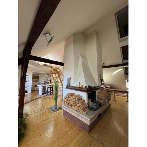 Artistic Romantic Central Loft I Self Checkin