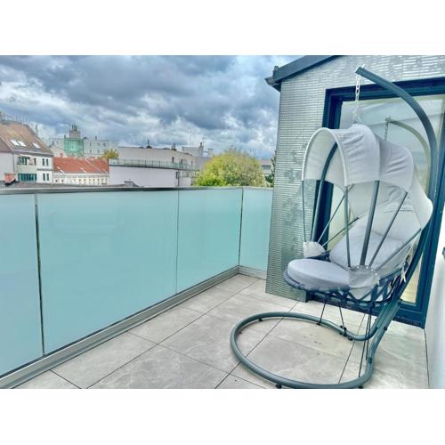 ASP Modern Apartments with Balcony & Free Parking