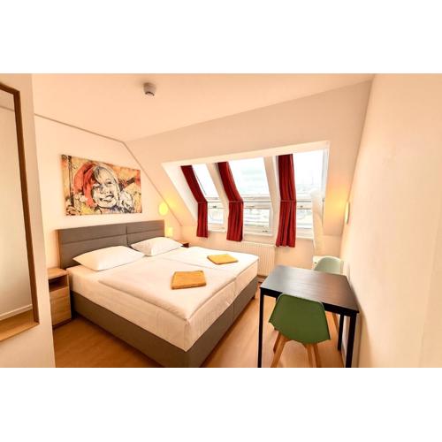 A&T Hotel & Hostel