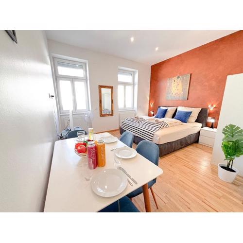 Avío, 2 Bedroom Apartment, King Beds, near Belvedere