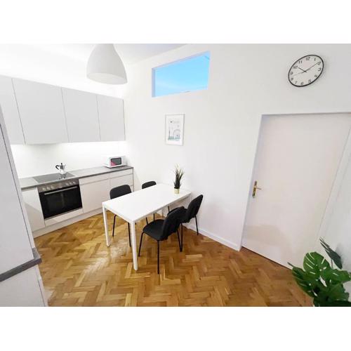 Beautiful Apartment in hip area with 3 bed rooms