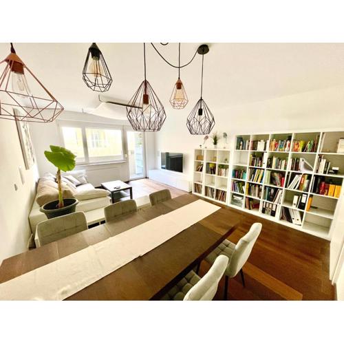Beautiful spacious center flat with parking option