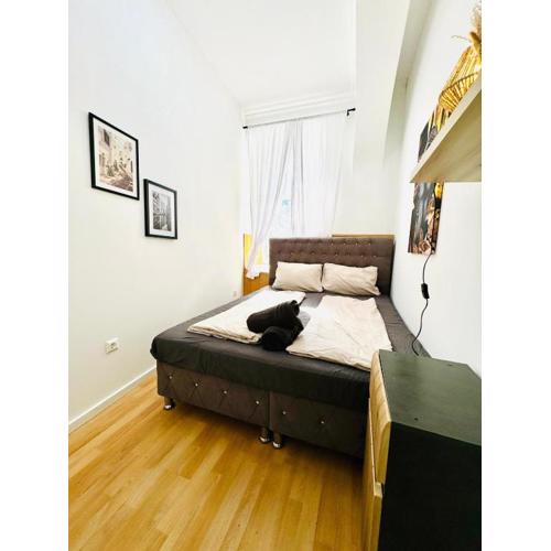 Beautiful Stay, 10BR Shared Apartment Flat 8 Mins Rathausplatz