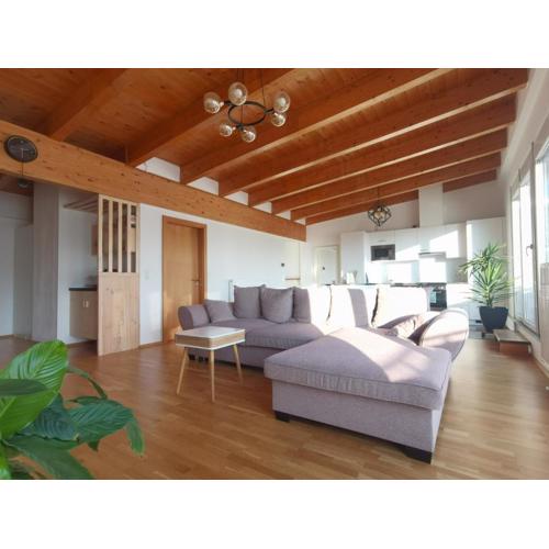 BeeHome Apartment