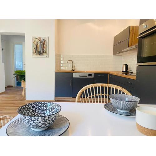 Bergluft TOP 1 Modern Apartment with 2 bedrooms 1 hour from Vienna Parking & 24 hour Self Check-in