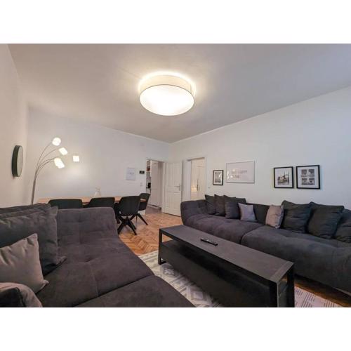 Big CityApartment 19