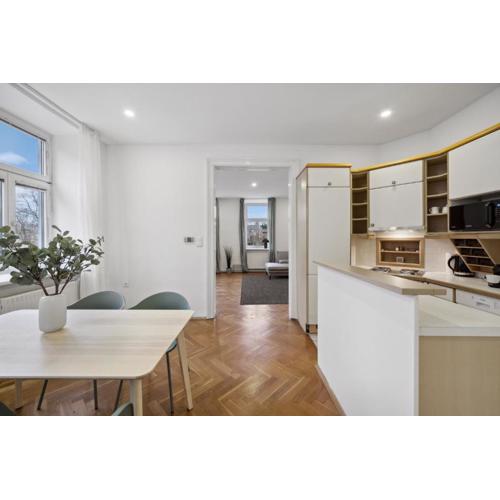 Big spacious central apartment in Vienna