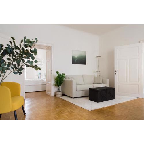 Bright City Apartment